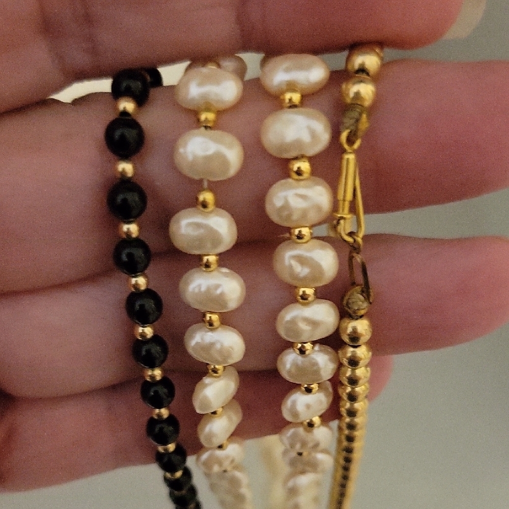 4 strands Gold metal Black onyx type and natural water pearls Beaded Necklace - Picture 5 of 5